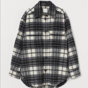 H&M PLAID SHIRT JACKET